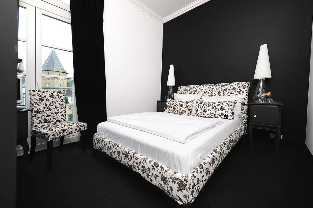 Hotel Bucheneck Linz am Rhein Bilik gambar
