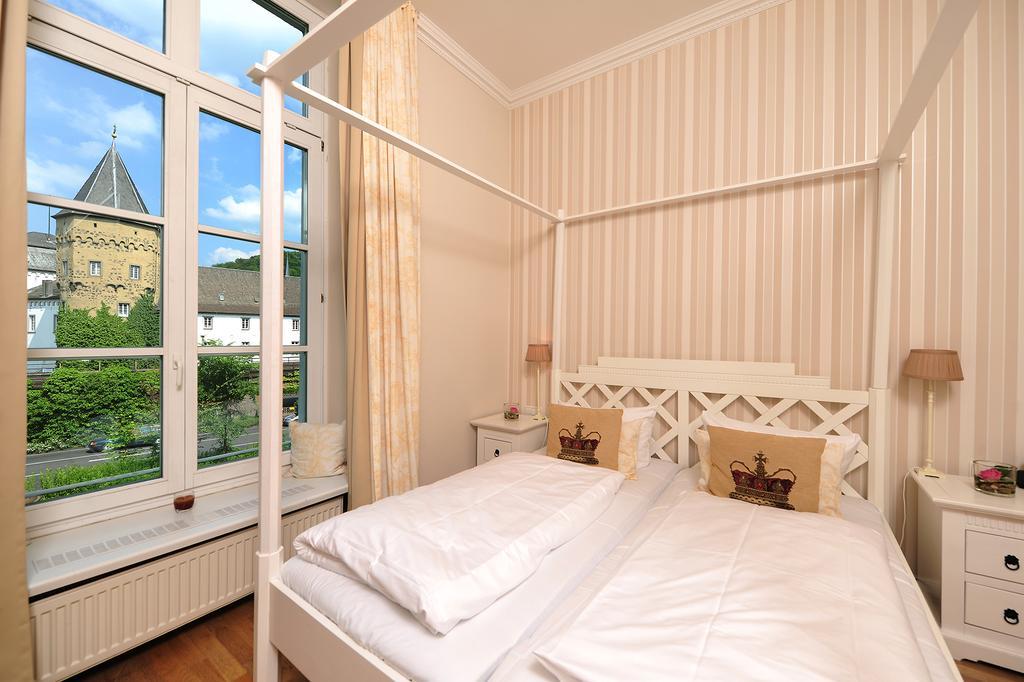 Hotel Bucheneck Linz am Rhein Bilik gambar